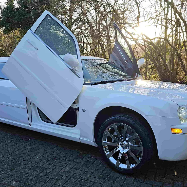 Chrysler Bentley Style Limousine 8 Seater