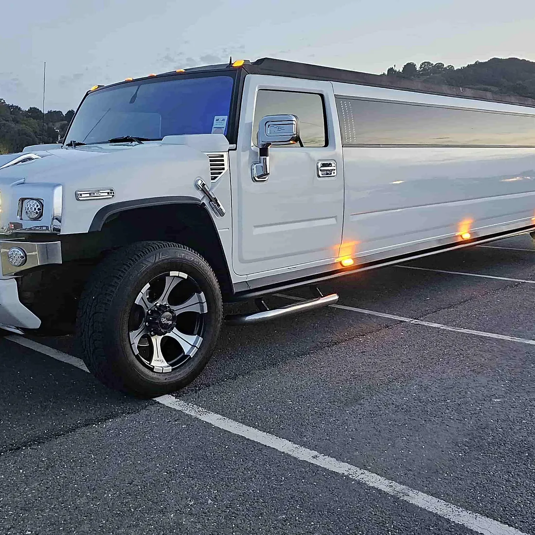 hummer limousine